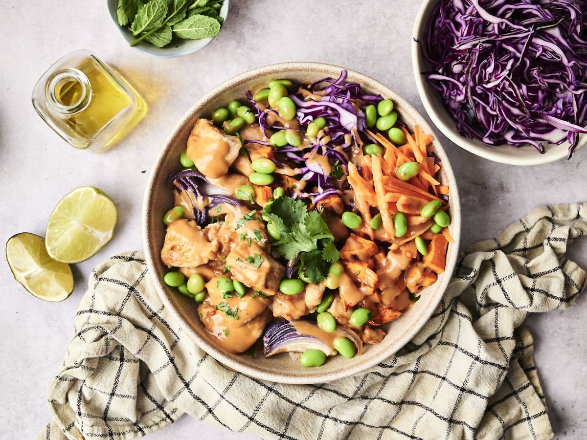 Healthy High Protein Recipes High-protein chicken and edamame bowl