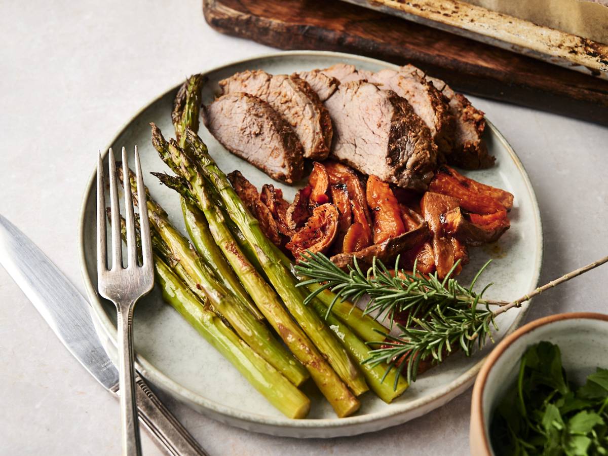 High-Protein Beef High-protein rosemary steak with roasted sweet potatoes and asparagus