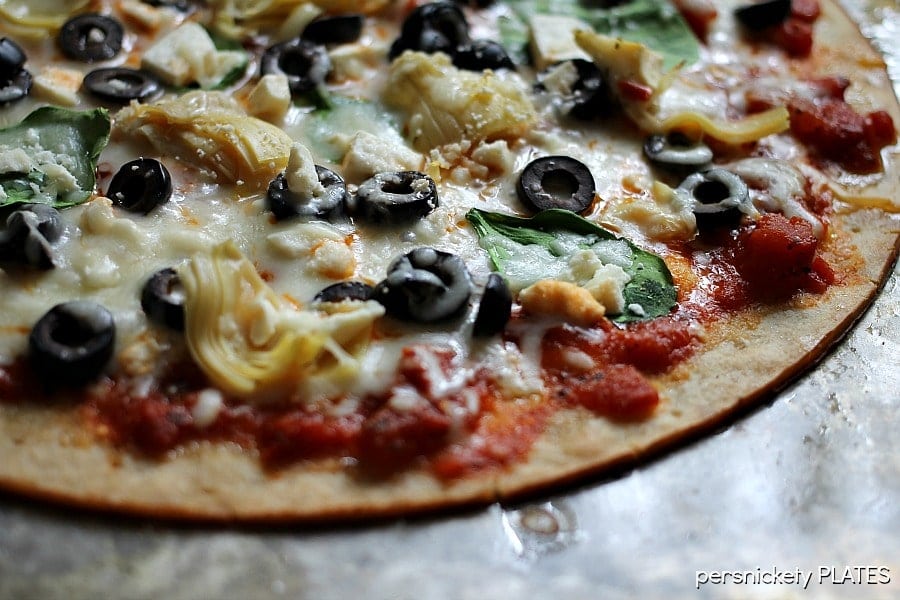 Gluten Free Spinach & Artichoke Pizza | Persnickety Plates