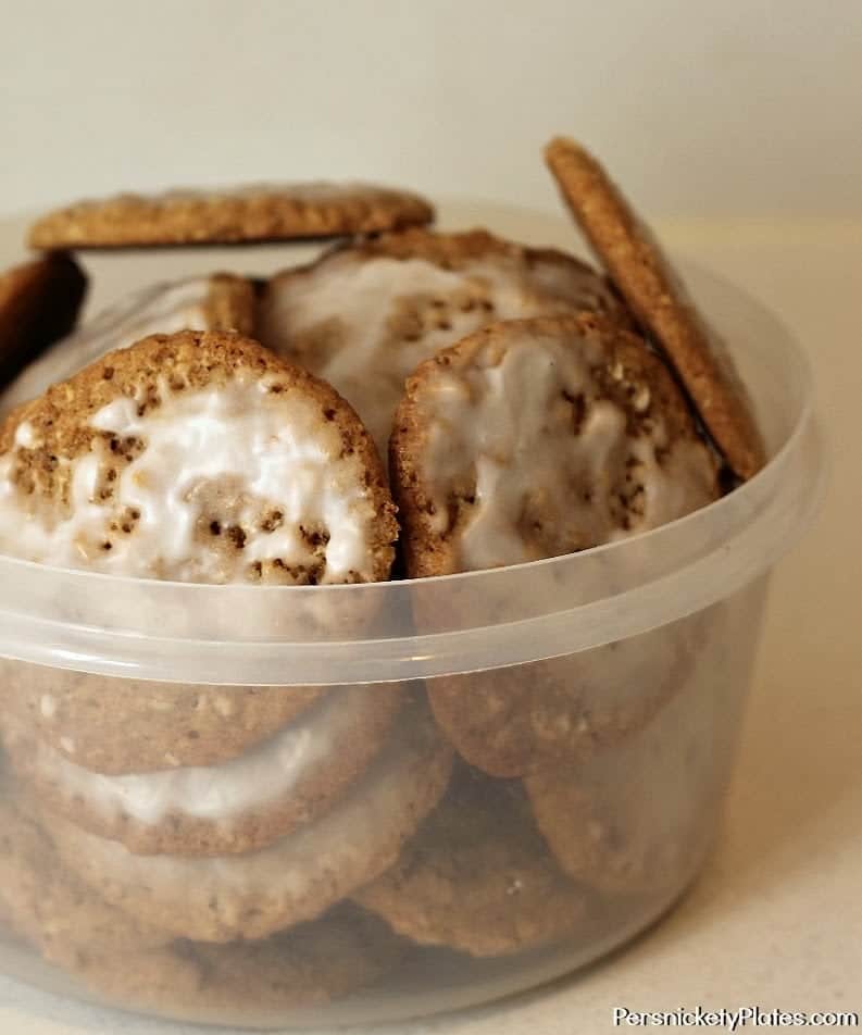 Old Fashioned, soft & chewy Iced Oatmeal Cookies | Persnickety Plates