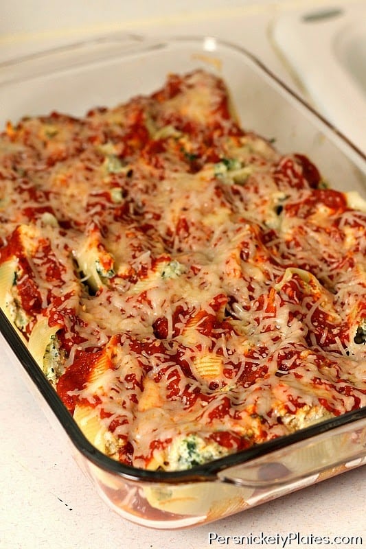 Chicken Spinach and Ricotta Stuffed Shells | Persnickety Plates