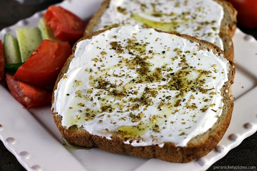Labneh Za'atar Toast takes just a few simple ingredients but it comes together for a quick, filling, and healthy meal. | Persnickety Plates
