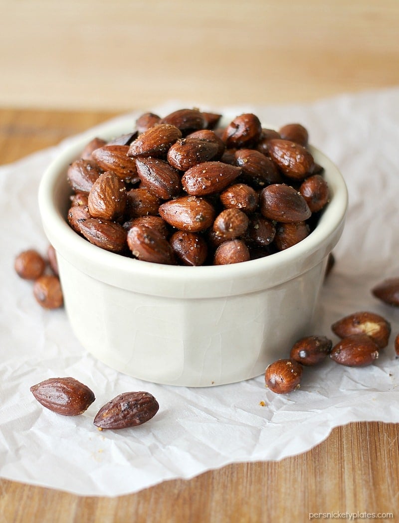 Lemon Pepper Almonds are a healthy and easy snack. They only take a few minutes to put together but they're full of flavor and protein to keep you full! | www.persnicketyplates.com