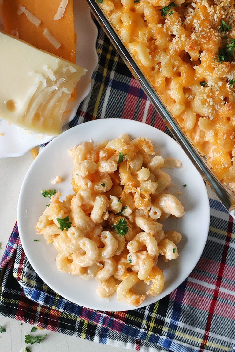 Easy Baked Mac and Cheese Recipe
