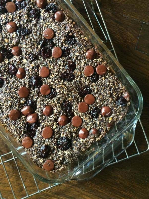 Chewy Chocolate Cherry Granola Bars - The Lemon Bowl