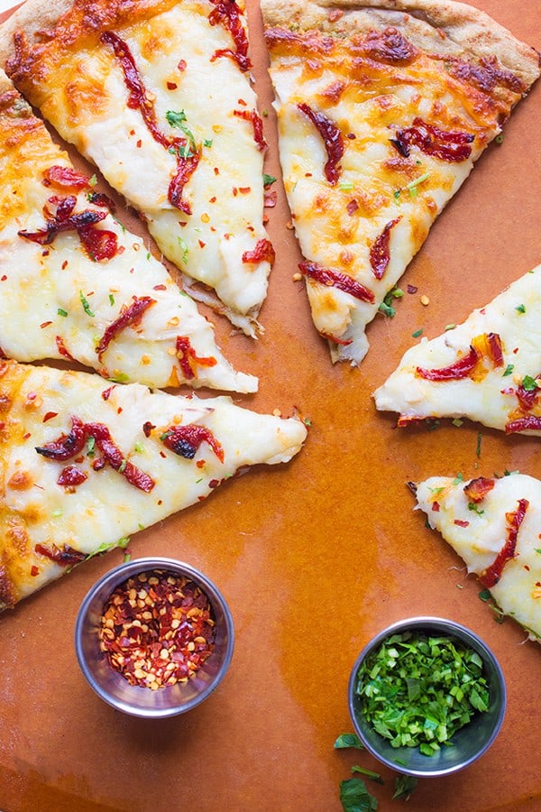 Chicken Pesto Pizza with Sundried Tomatoes - An easy and delicious pizza recipe