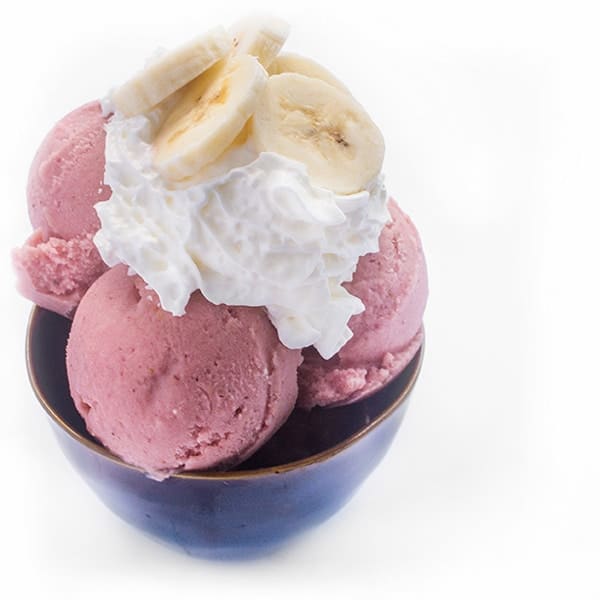 2-Ingredient Strawberry Banana Ice Cream -a vegan dessert recipe