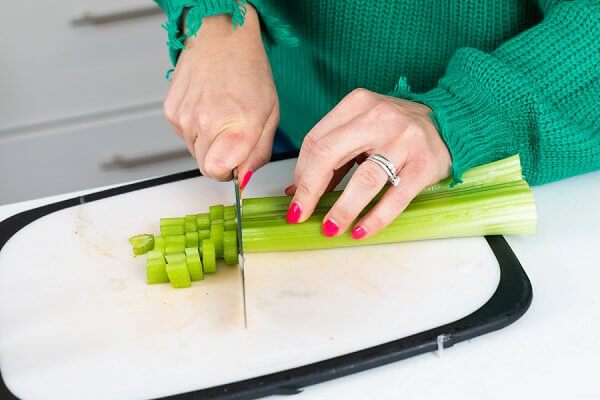 slicing Celery