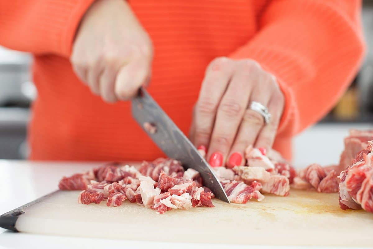 dicing beef