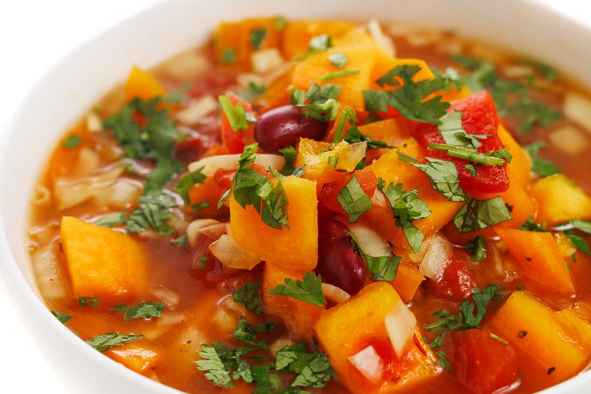 Slow cooker vegetarian chili with butternut squash.