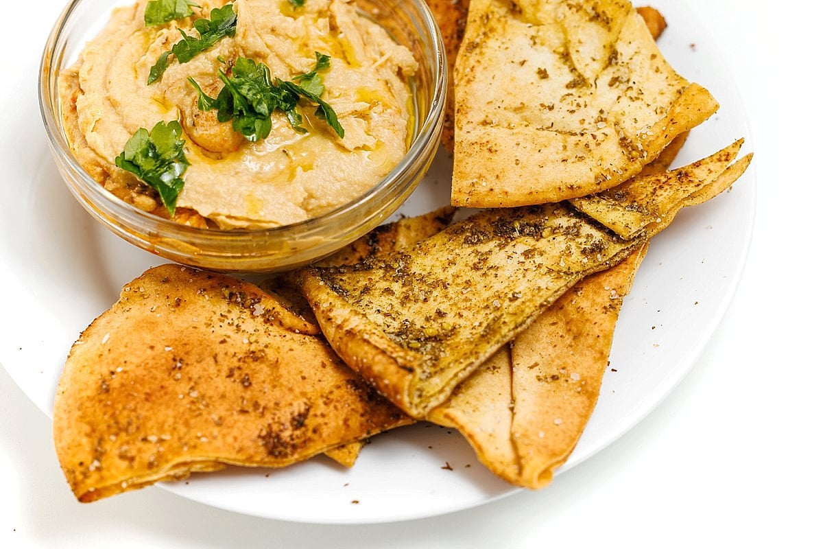 Baked pita chips with za’atar.