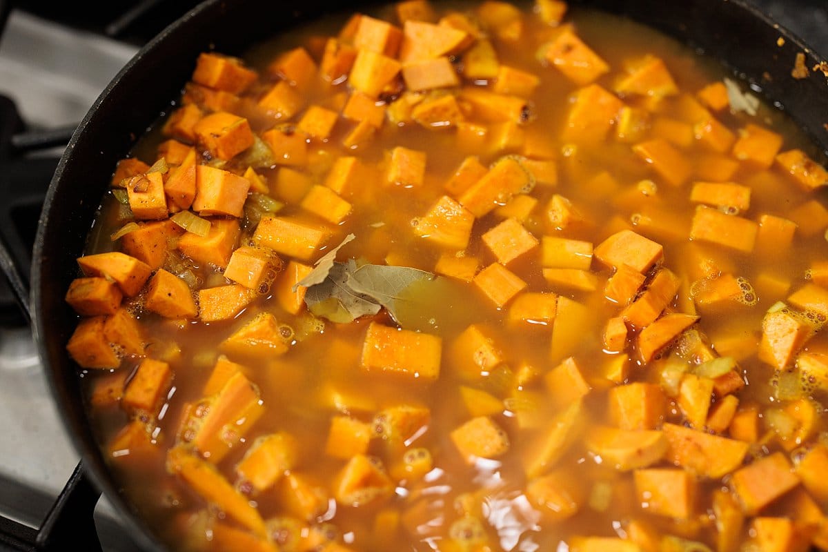 Bay leaves in sweet potatoes and chicken broth.