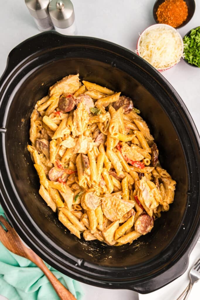cajun chicken pasta in a crockpot. 
