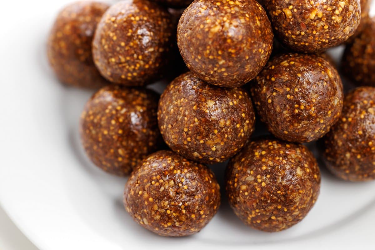 5-Ingredient no bake fig newton bites.